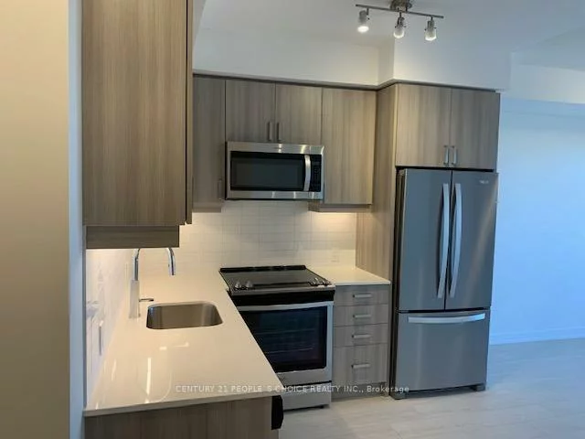 8, Nahani, Hurontario, Mississauga