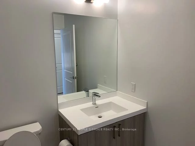 8, Nahani, Hurontario, Mississauga
