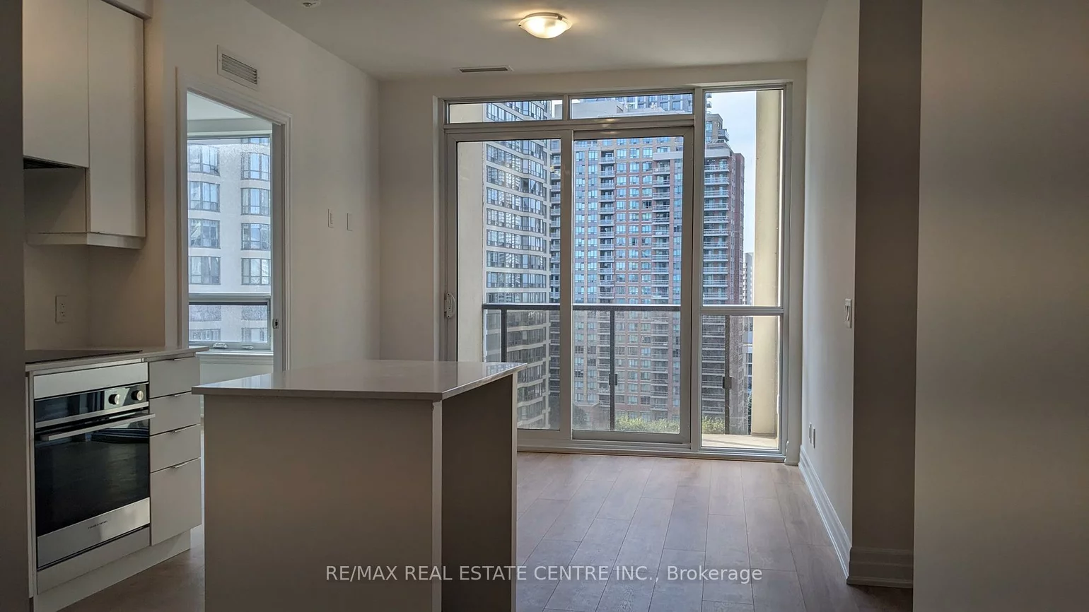 30, Elm, City Centre, Mississauga