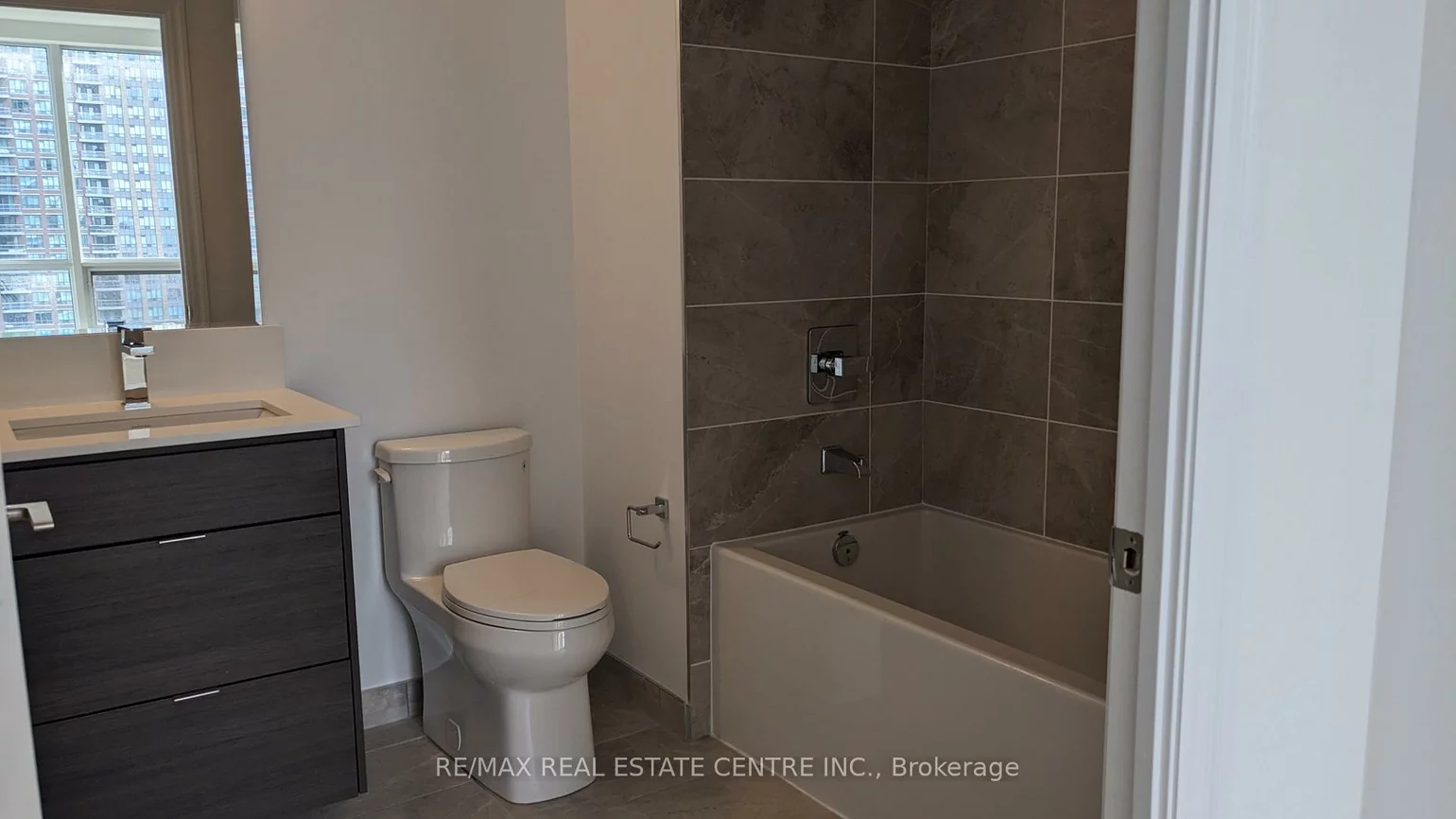 30, Elm, City Centre, Mississauga
