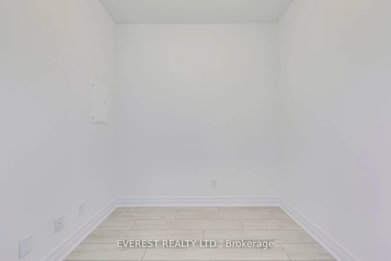 30, ELM, Fairview, Mississauga