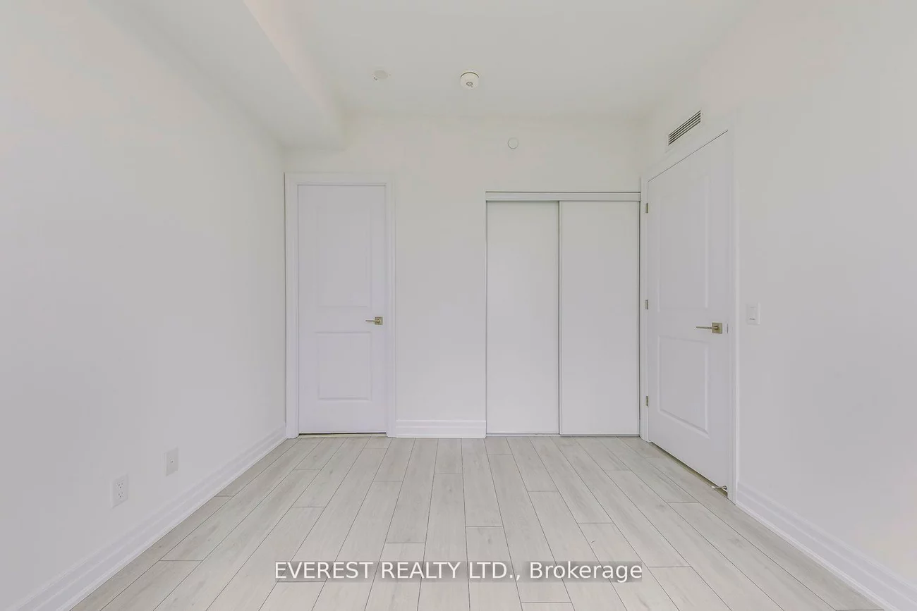 30, ELM, Fairview, Mississauga