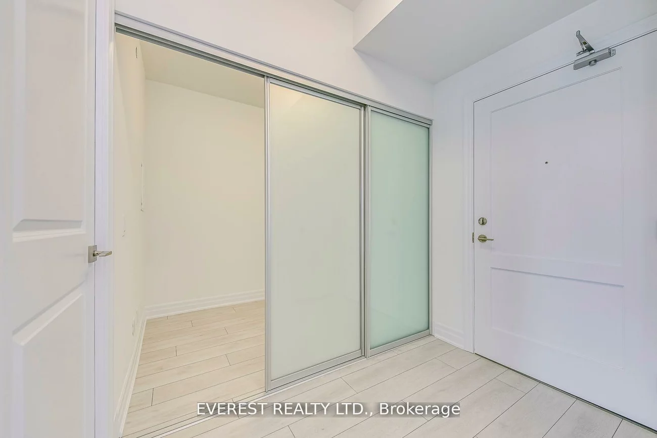 30, ELM, Fairview, Mississauga