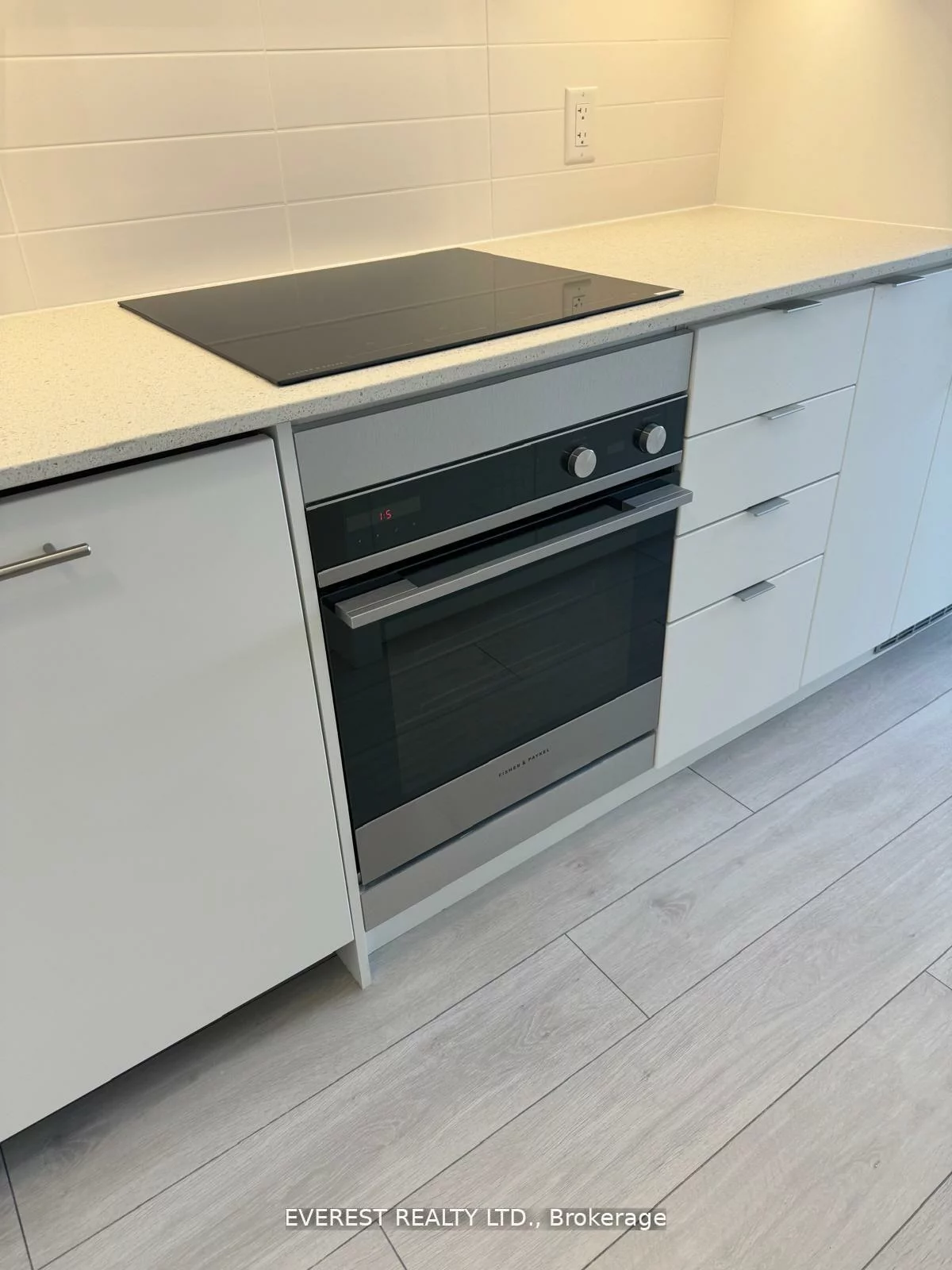 30, ELM, Fairview, Mississauga