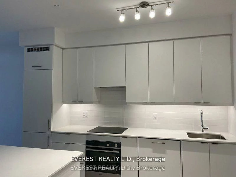 30, ELM, Fairview, Mississauga