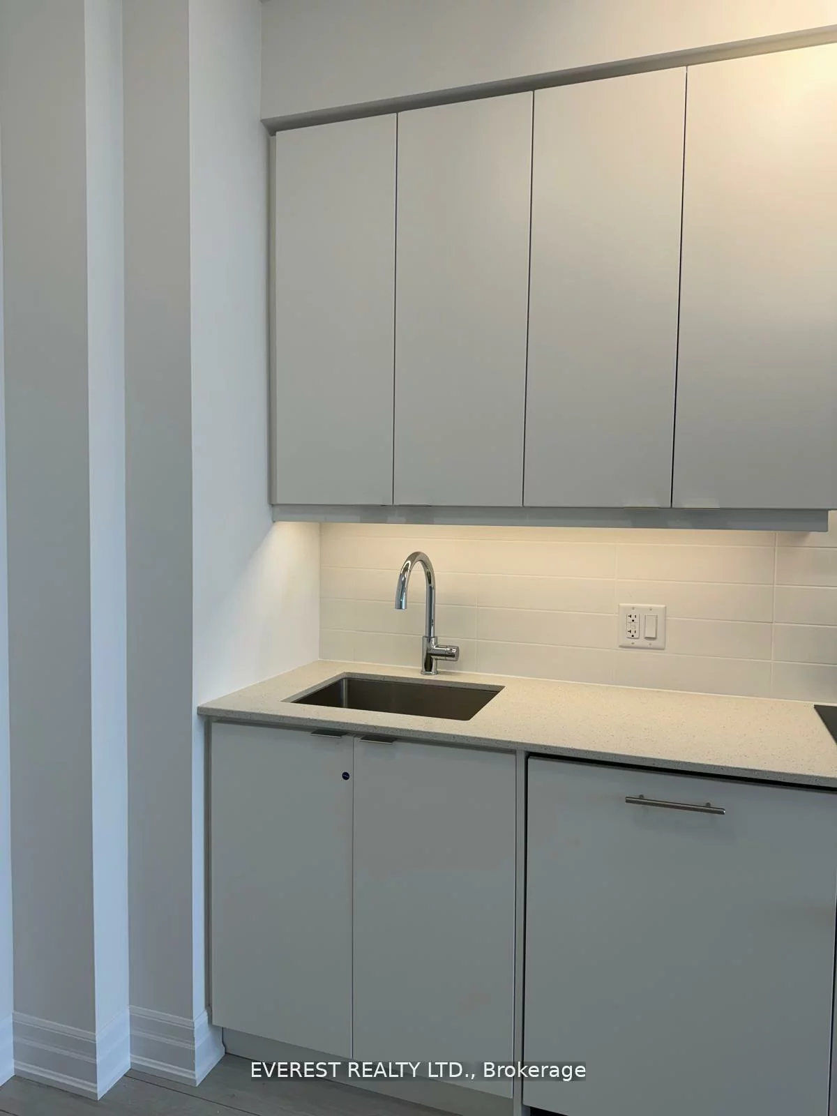 30, ELM, Fairview, Mississauga