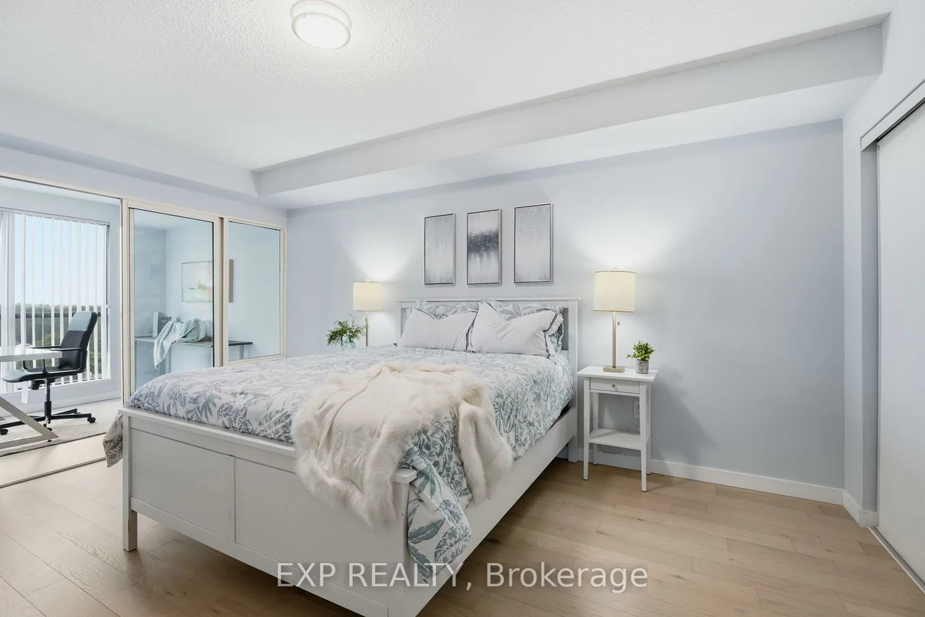 2155, Burnhamthorpe, Erin Mills, Mississauga