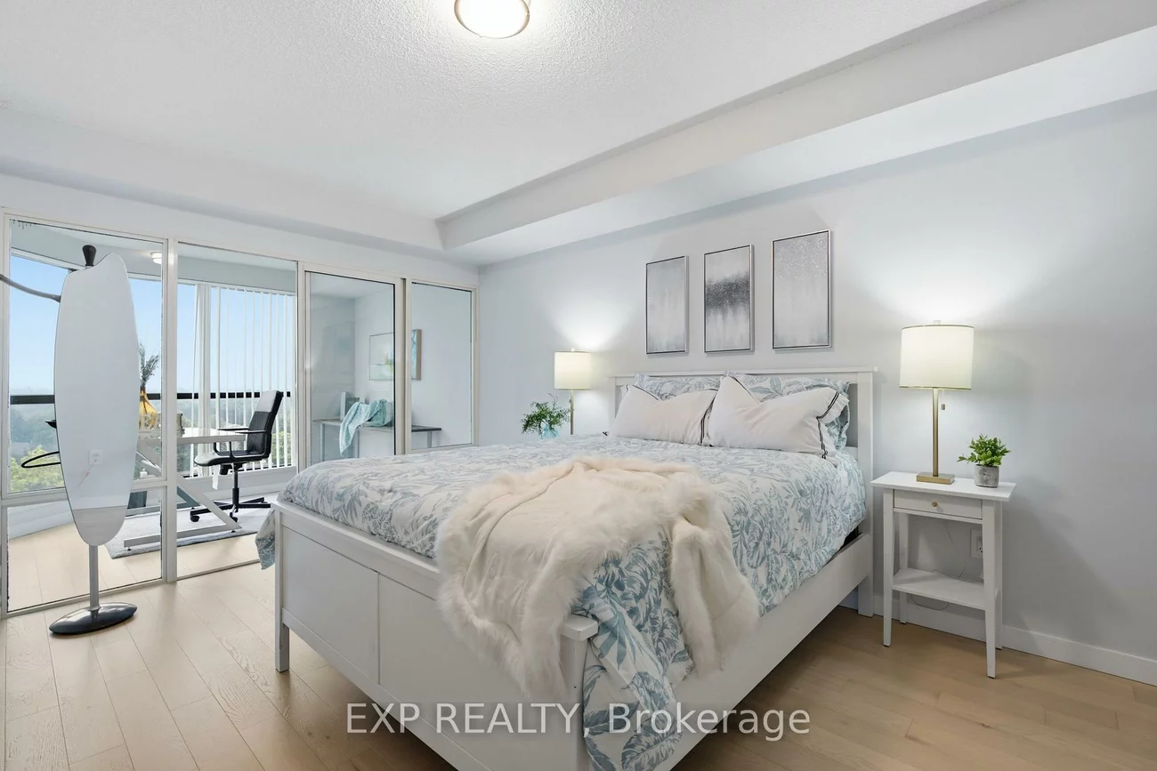 2155, Burnhamthorpe, Erin Mills, Mississauga
