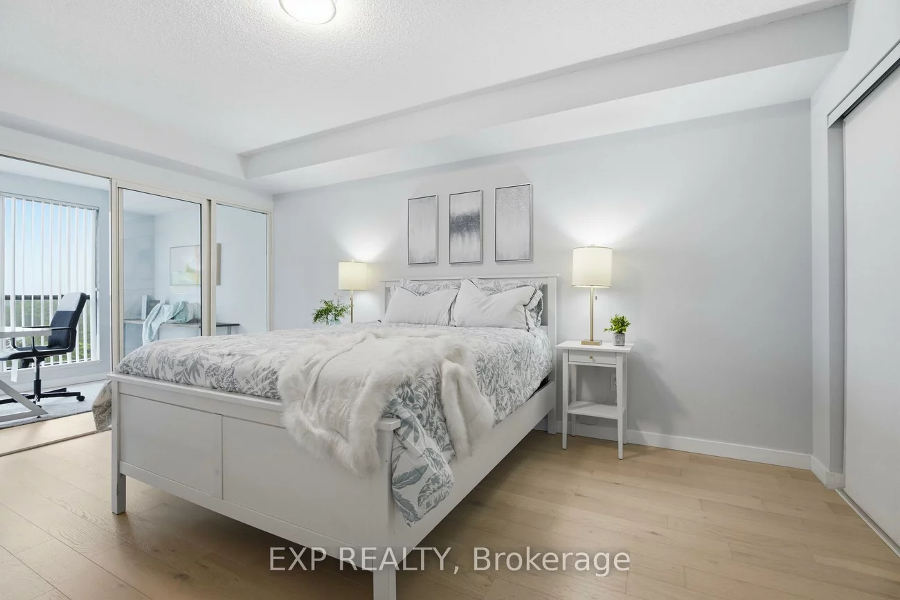 2155, Burnhamthorpe, Erin Mills, Mississauga