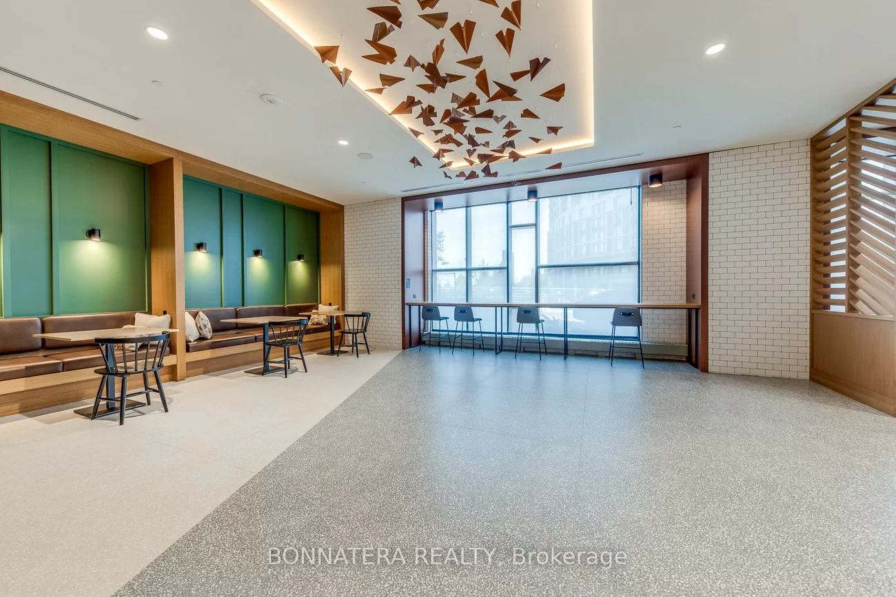 2495, Eglinton, Central Erin Mills, Mississauga