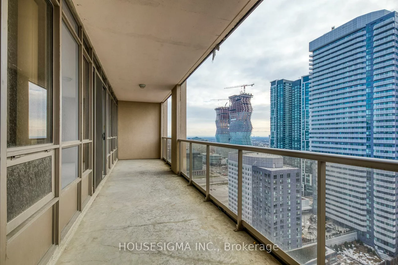 4090, Living Arts, City Centre, Mississauga