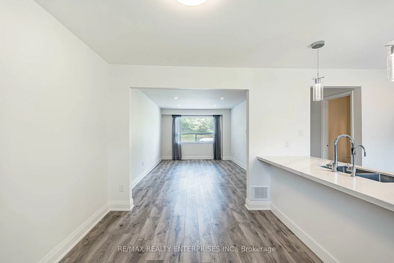1055, Shawnmarr, Port Credit, Mississauga