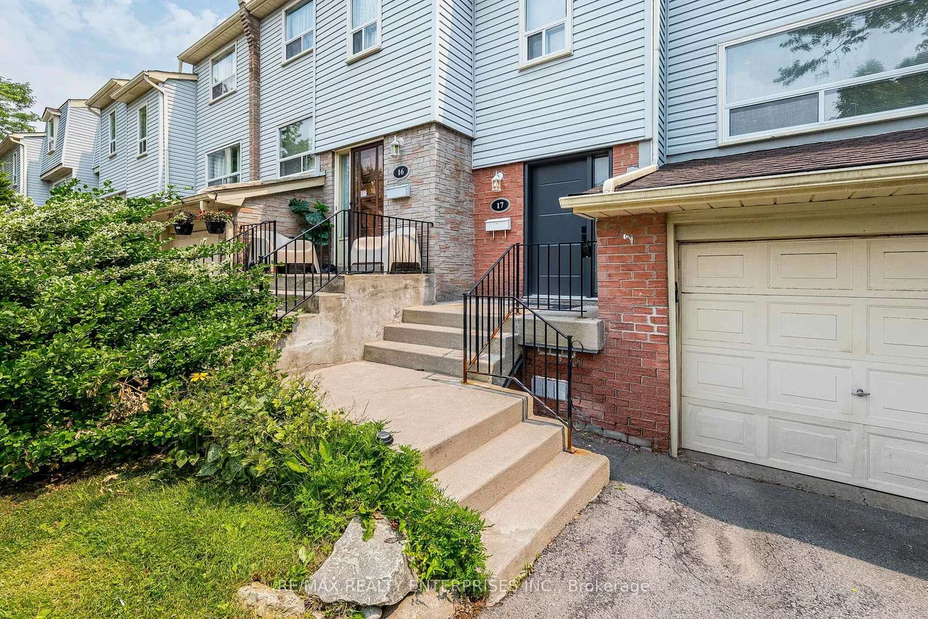 1055, Shawnmarr, Port Credit, Mississauga