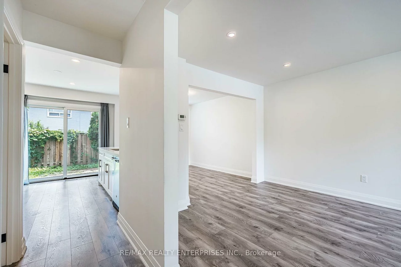1055, Shawnmarr, Port Credit, Mississauga