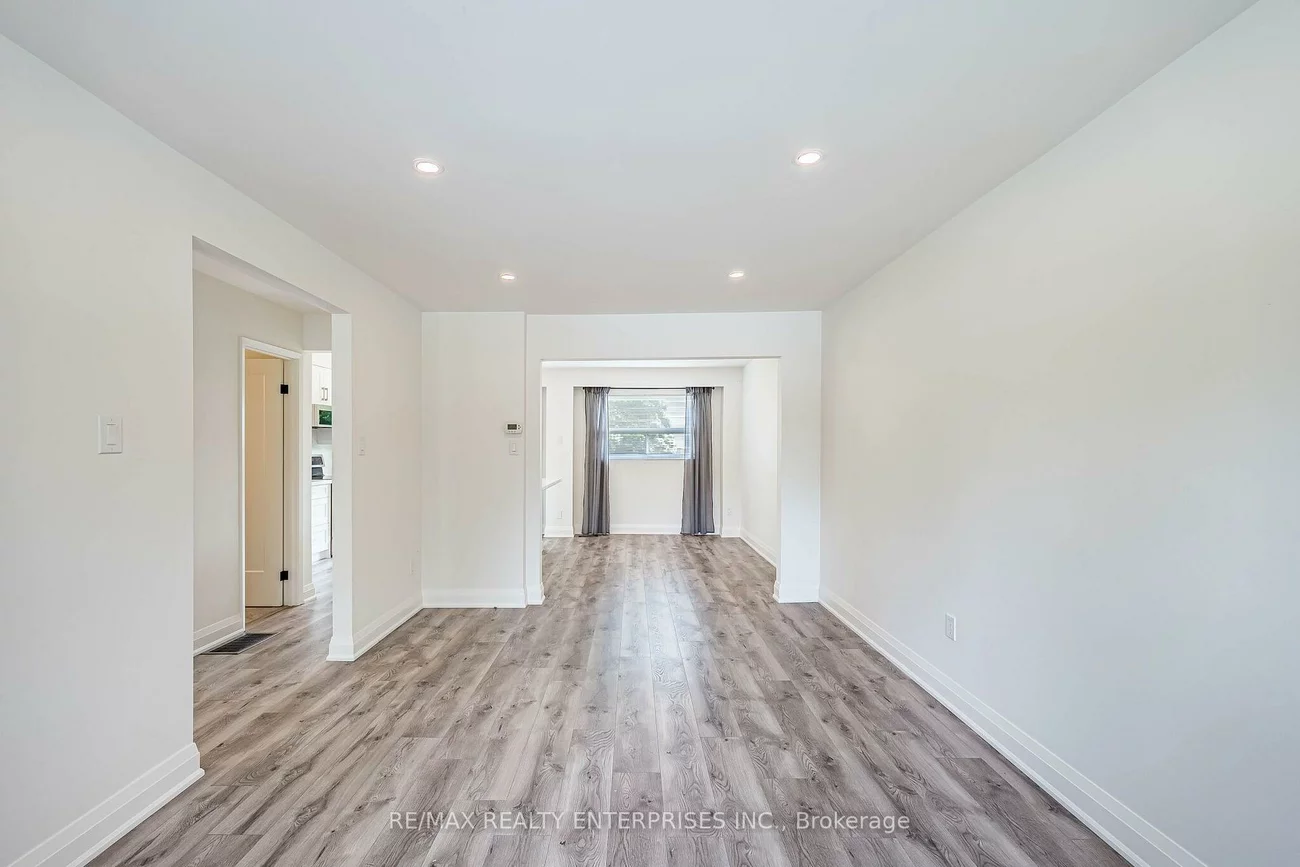 1055, Shawnmarr, Port Credit, Mississauga