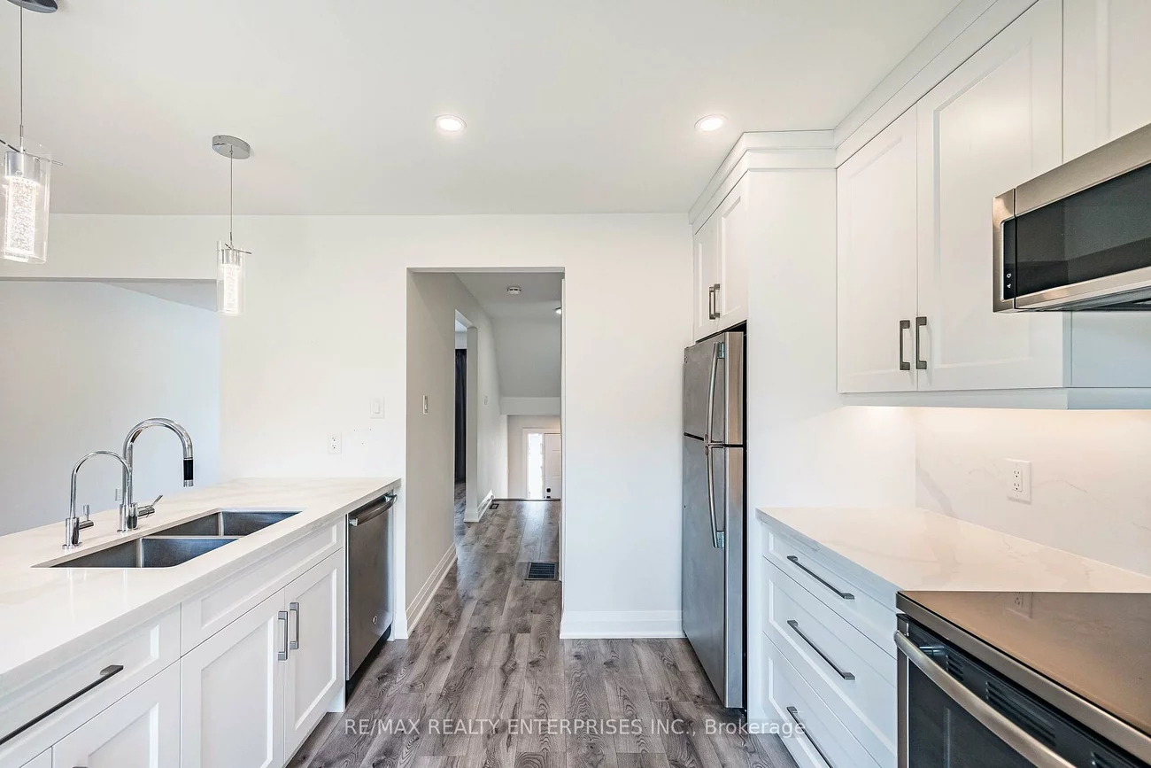 1055, Shawnmarr, Port Credit, Mississauga