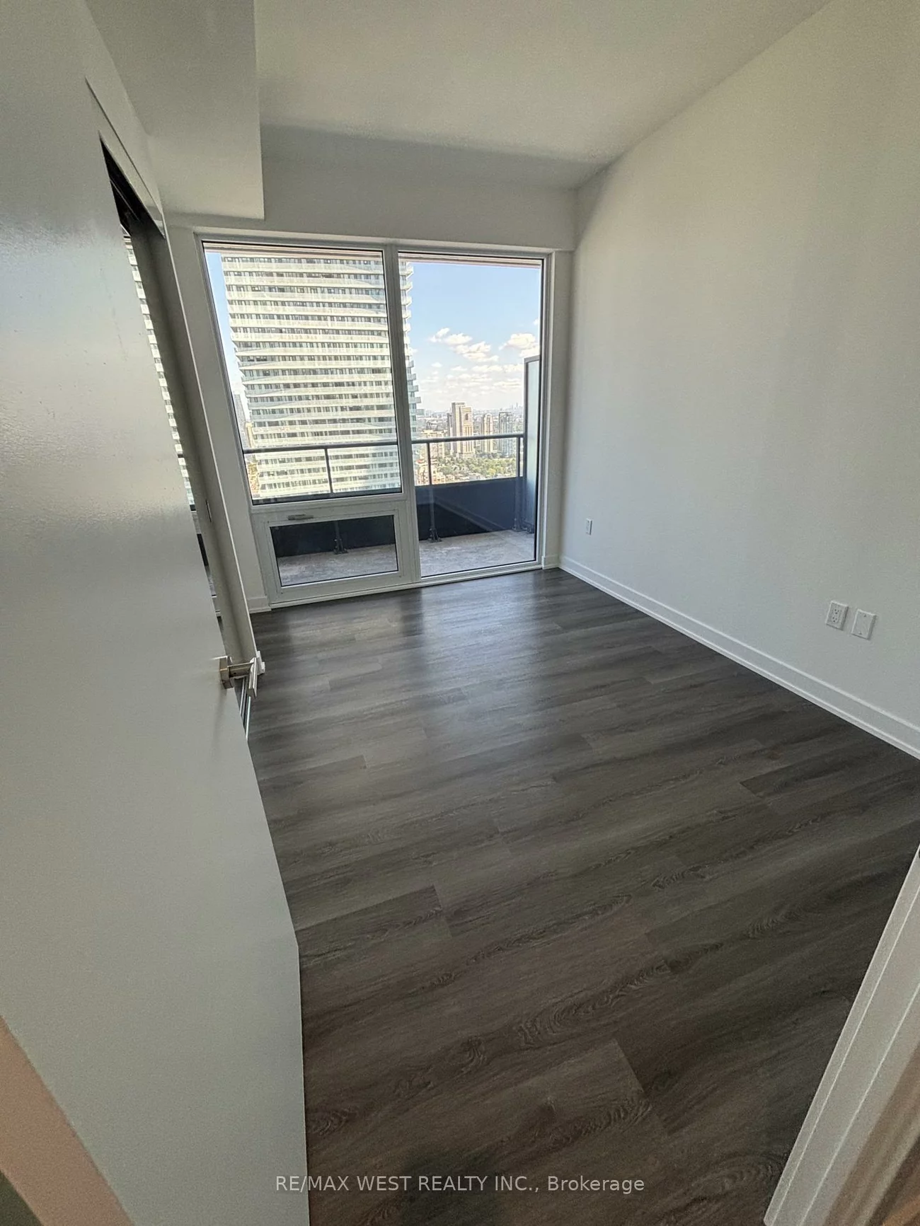 448, Burnhamthorpe, City Centre, Mississauga