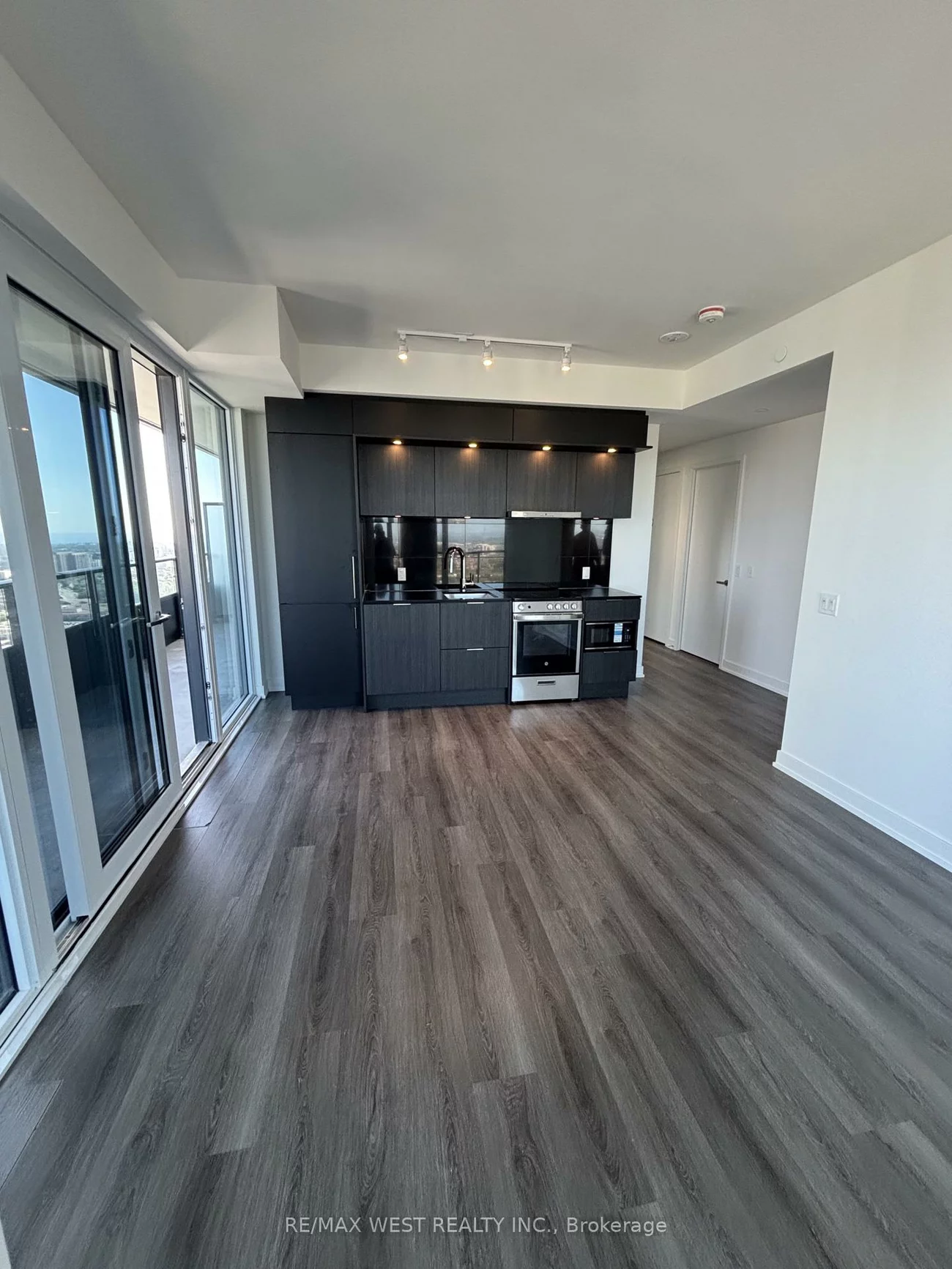 448, Burnhamthorpe, City Centre, Mississauga
