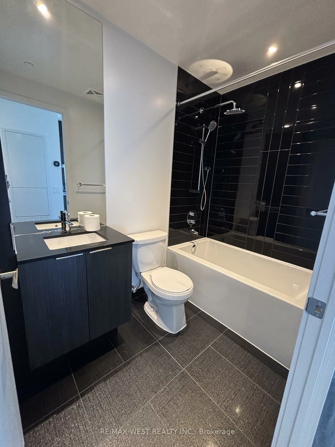 448, Burnhamthorpe, City Centre, Mississauga