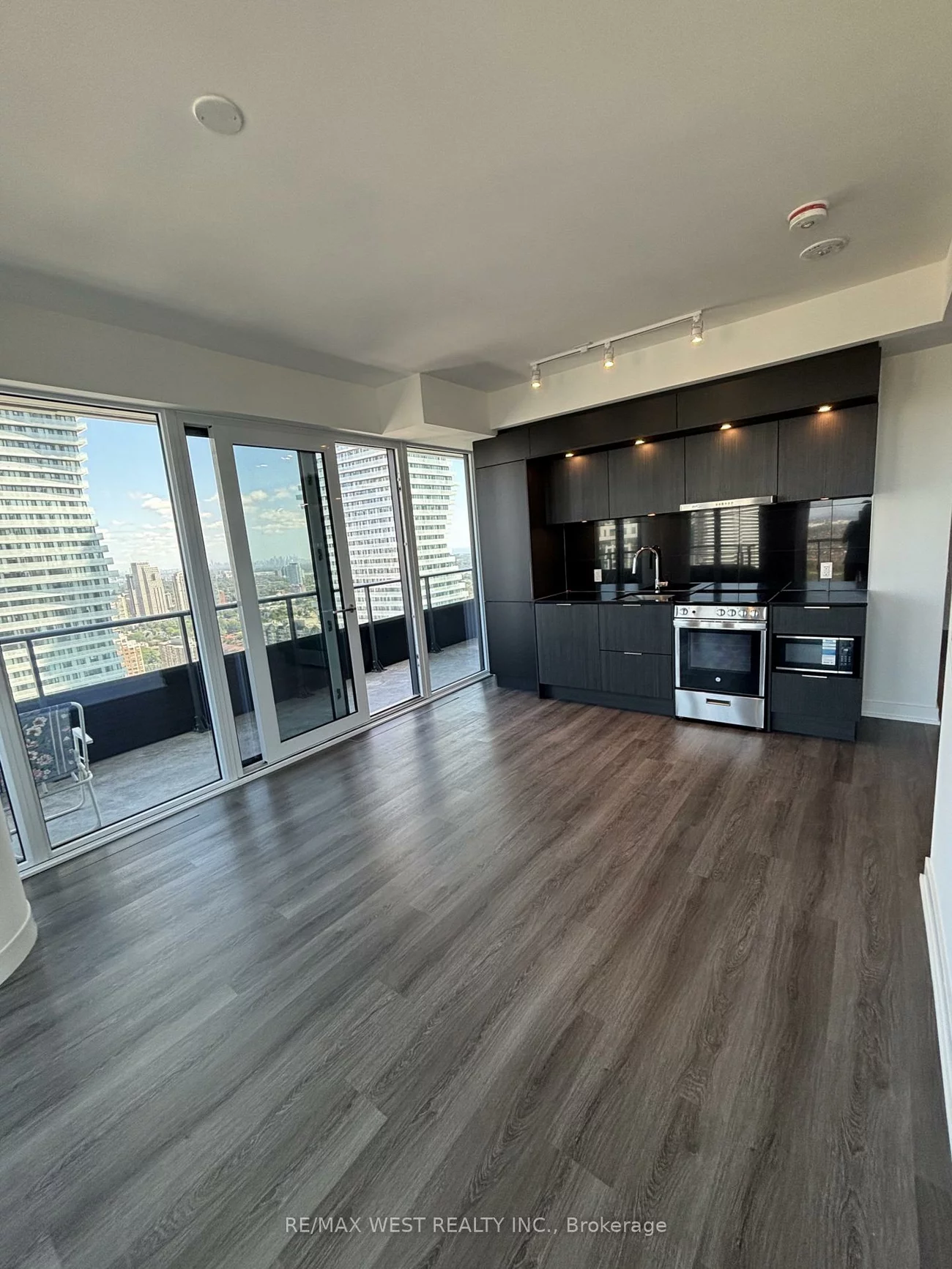448, Burnhamthorpe, City Centre, Mississauga