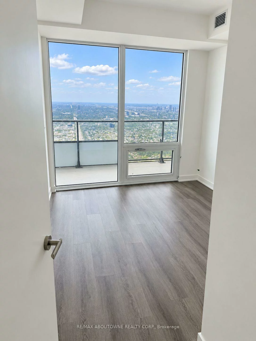 448, Burnhamthorpe, City Centre, Mississauga