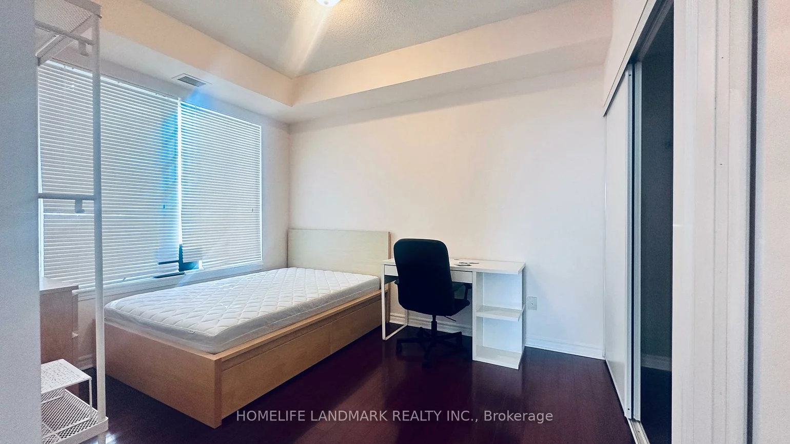 385, Prince Of Wales, City Centre, Mississauga