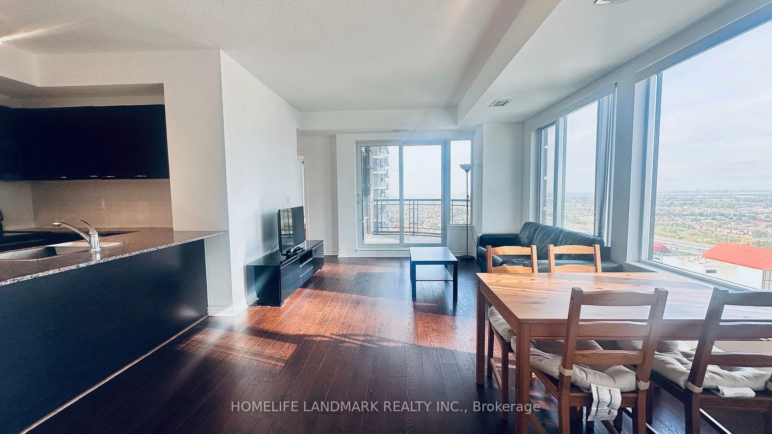 385, Prince Of Wales, City Centre, Mississauga
