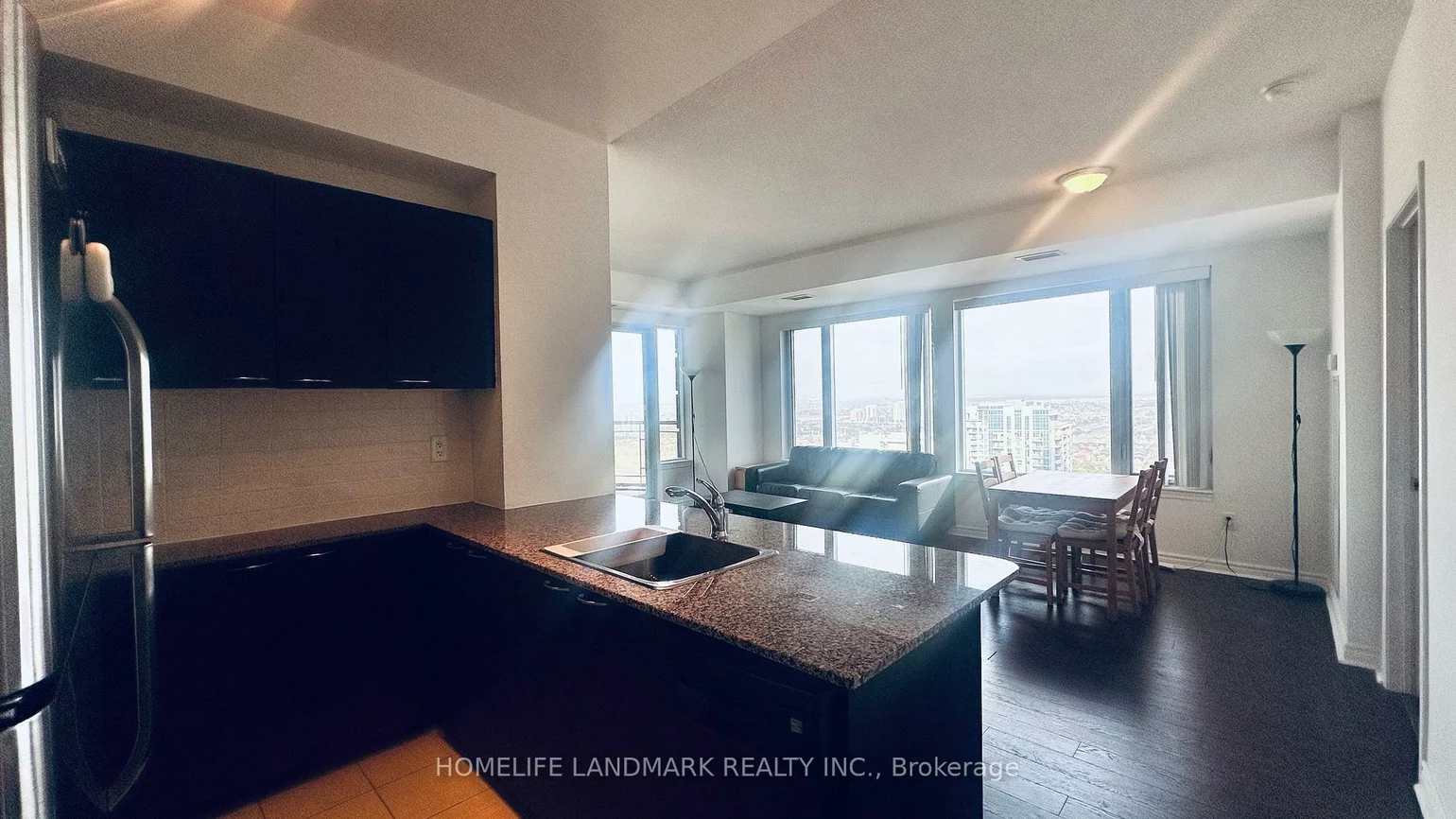 385, Prince Of Wales, City Centre, Mississauga
