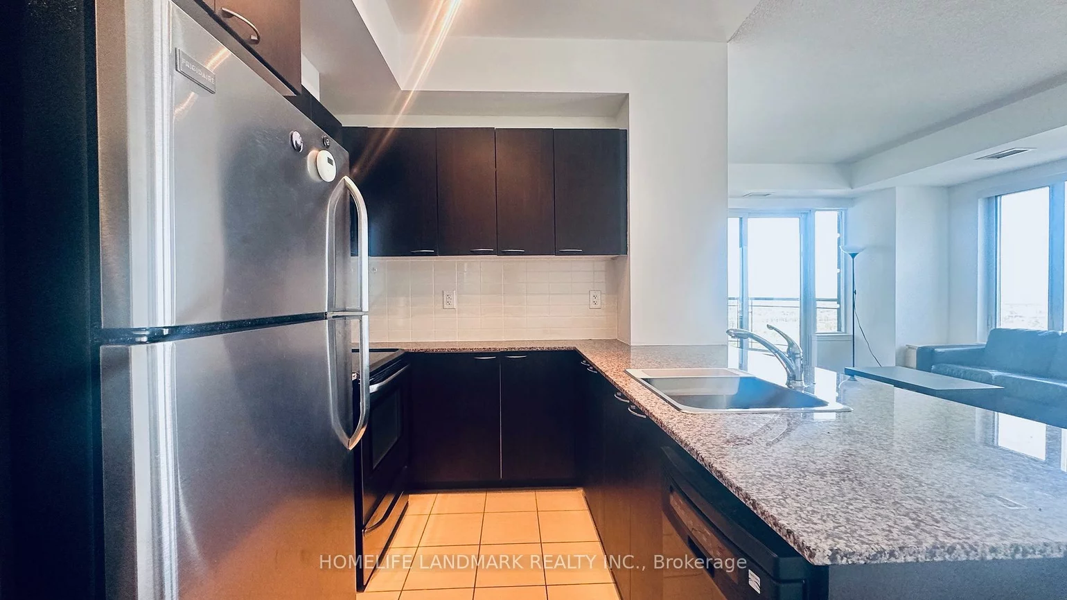 385, Prince Of Wales, City Centre, Mississauga