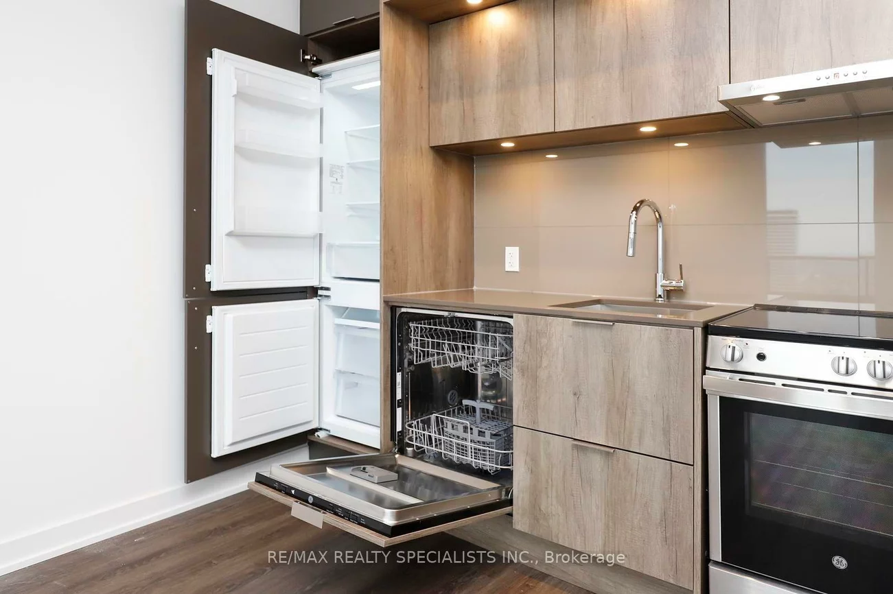 448, Burnhamthorpe, City Centre, Mississauga