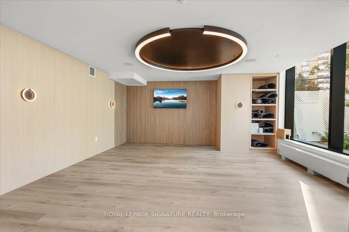 1, Fairview, Mississauga Valleys, Mississauga