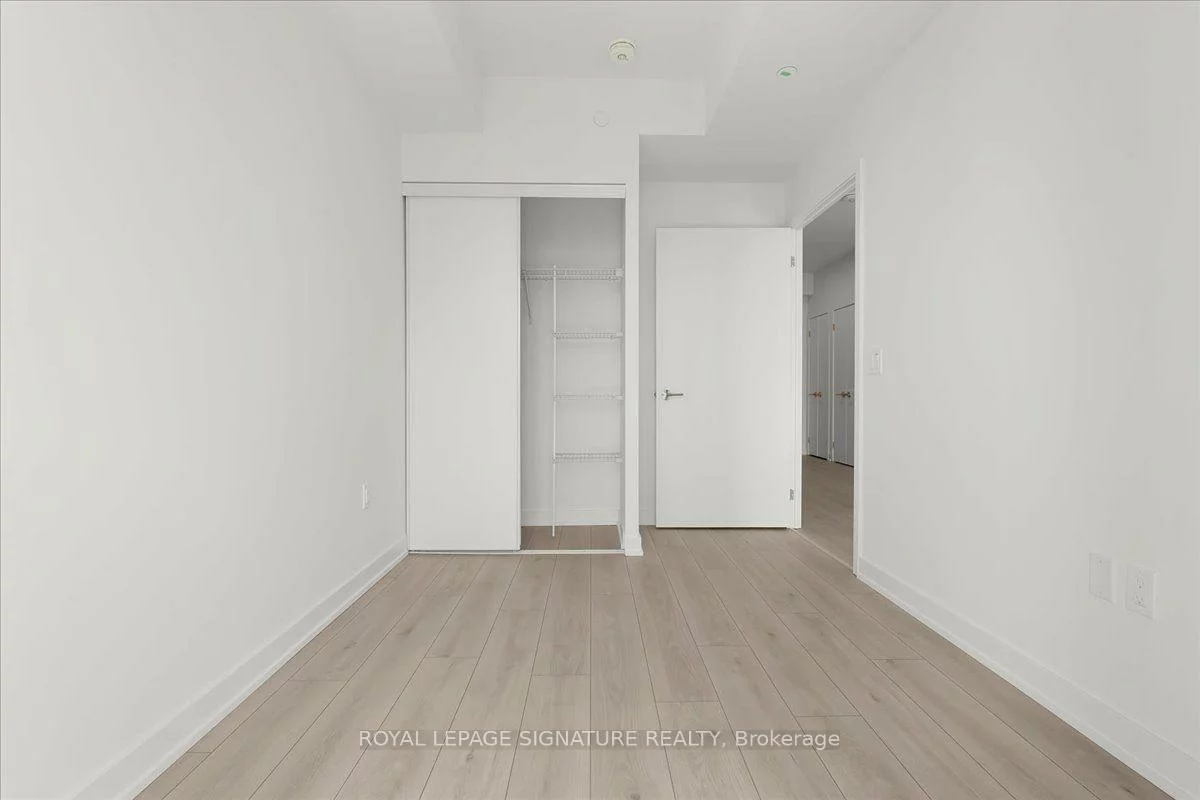1, Fairview, Mississauga Valleys, Mississauga