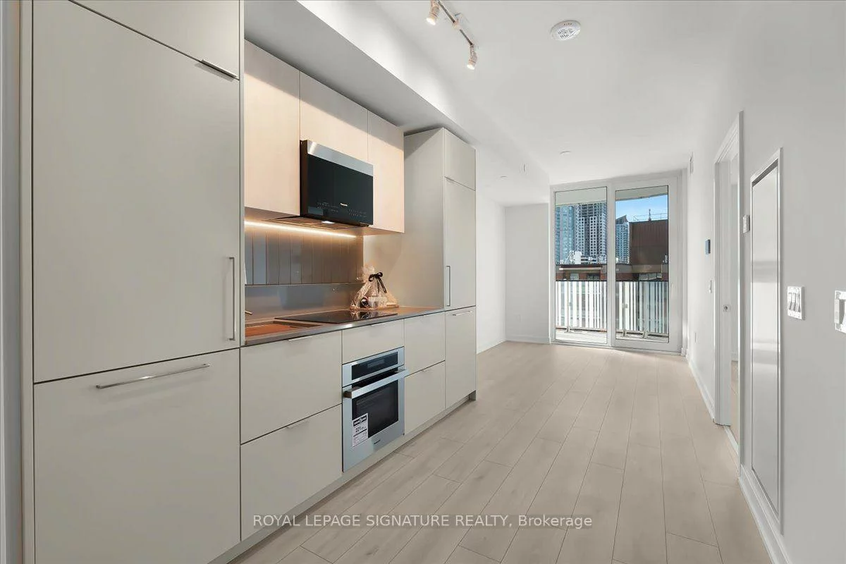 1, Fairview, Mississauga Valleys, Mississauga
