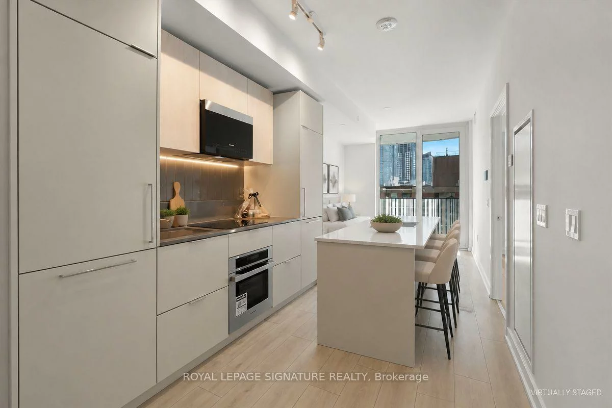 1, Fairview, Mississauga Valleys, Mississauga