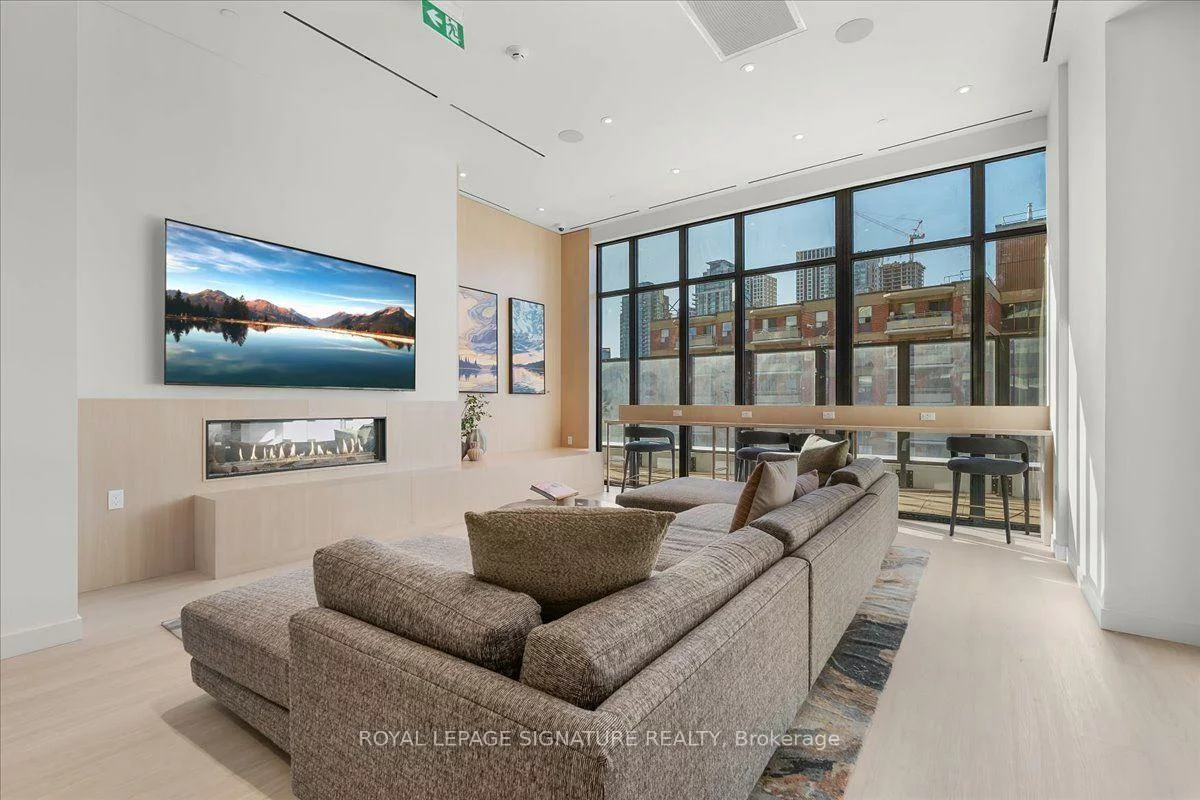 1, Fairview, Mississauga Valleys, Mississauga
