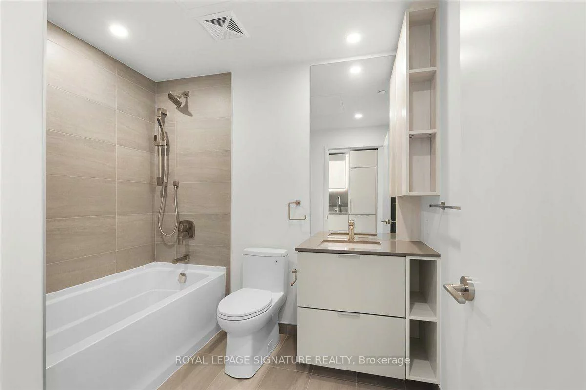 1, Fairview, Mississauga Valleys, Mississauga