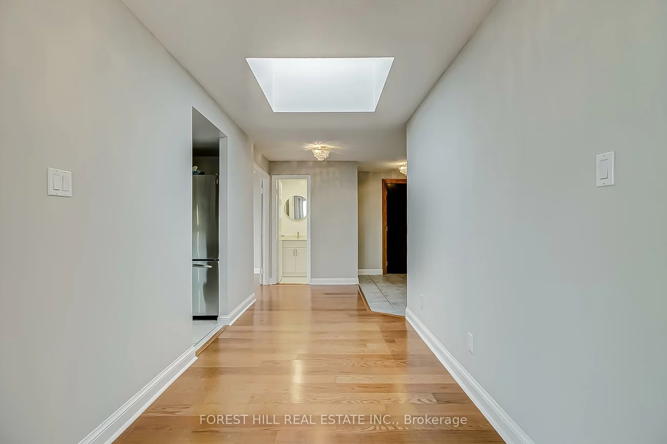 55, Kingsbridge Garden, Hurontario, Mississauga