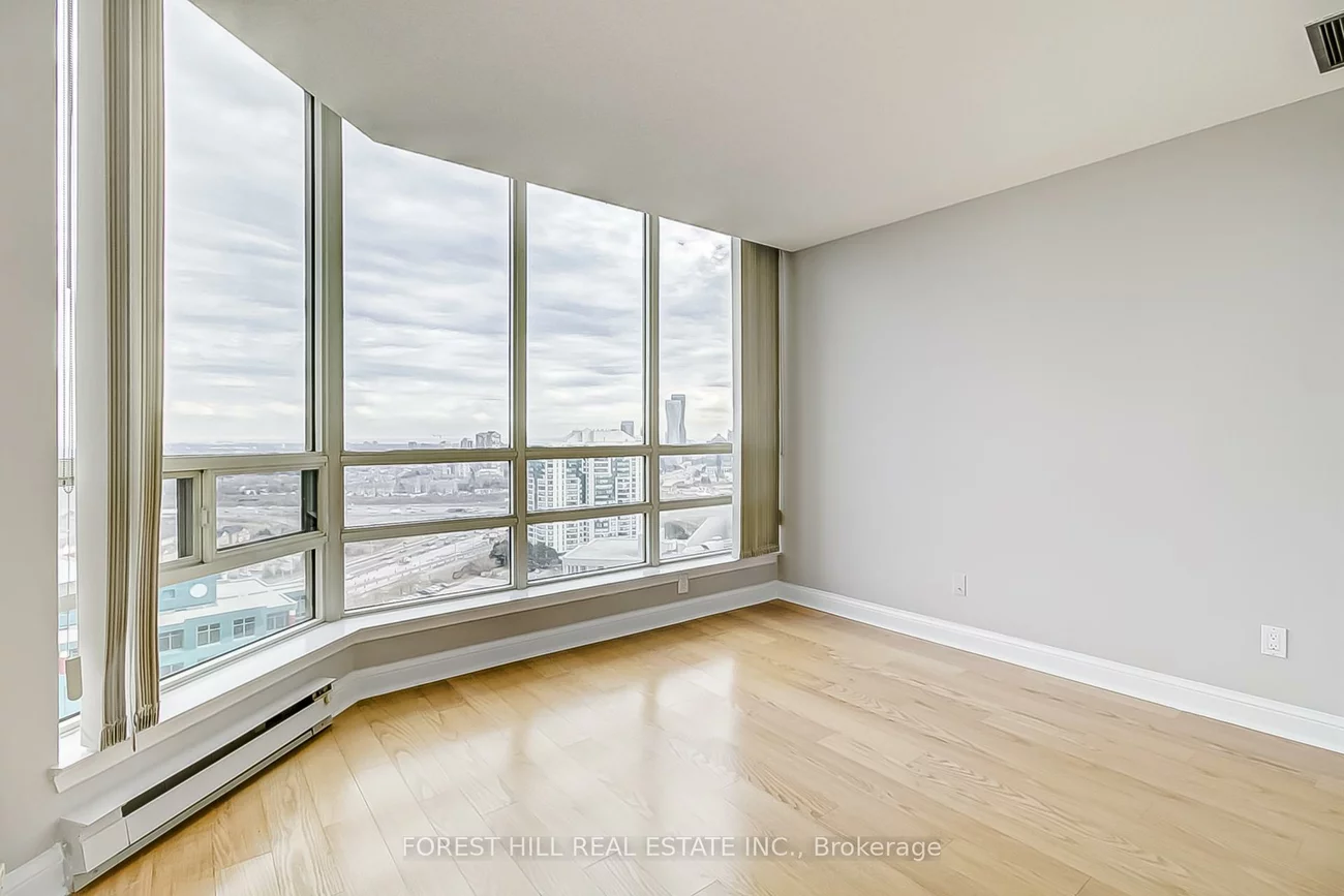 55, Kingsbridge Garden, Hurontario, Mississauga