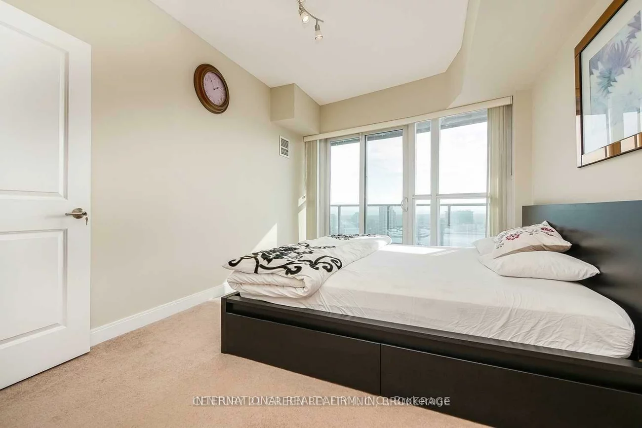 60, Absolute, City Centre, Mississauga