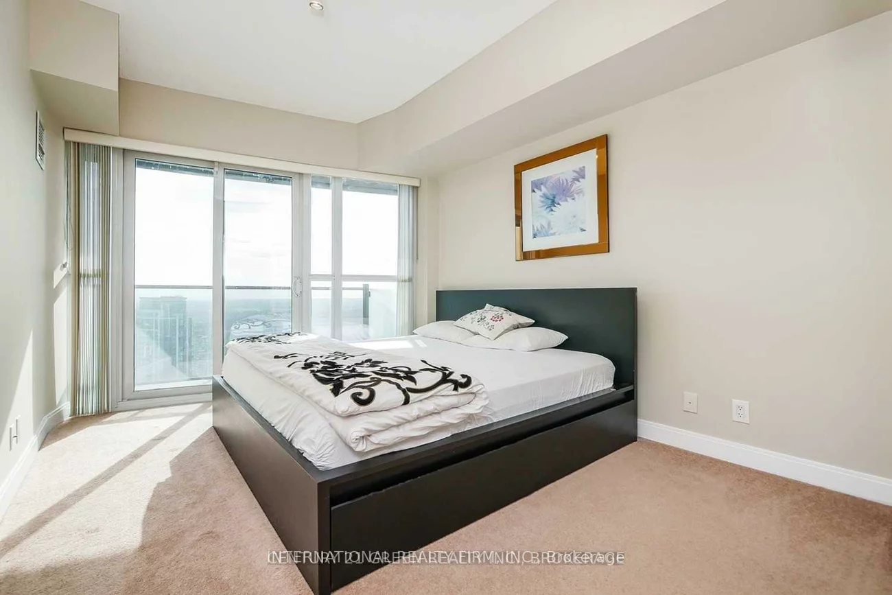 60, Absolute, City Centre, Mississauga