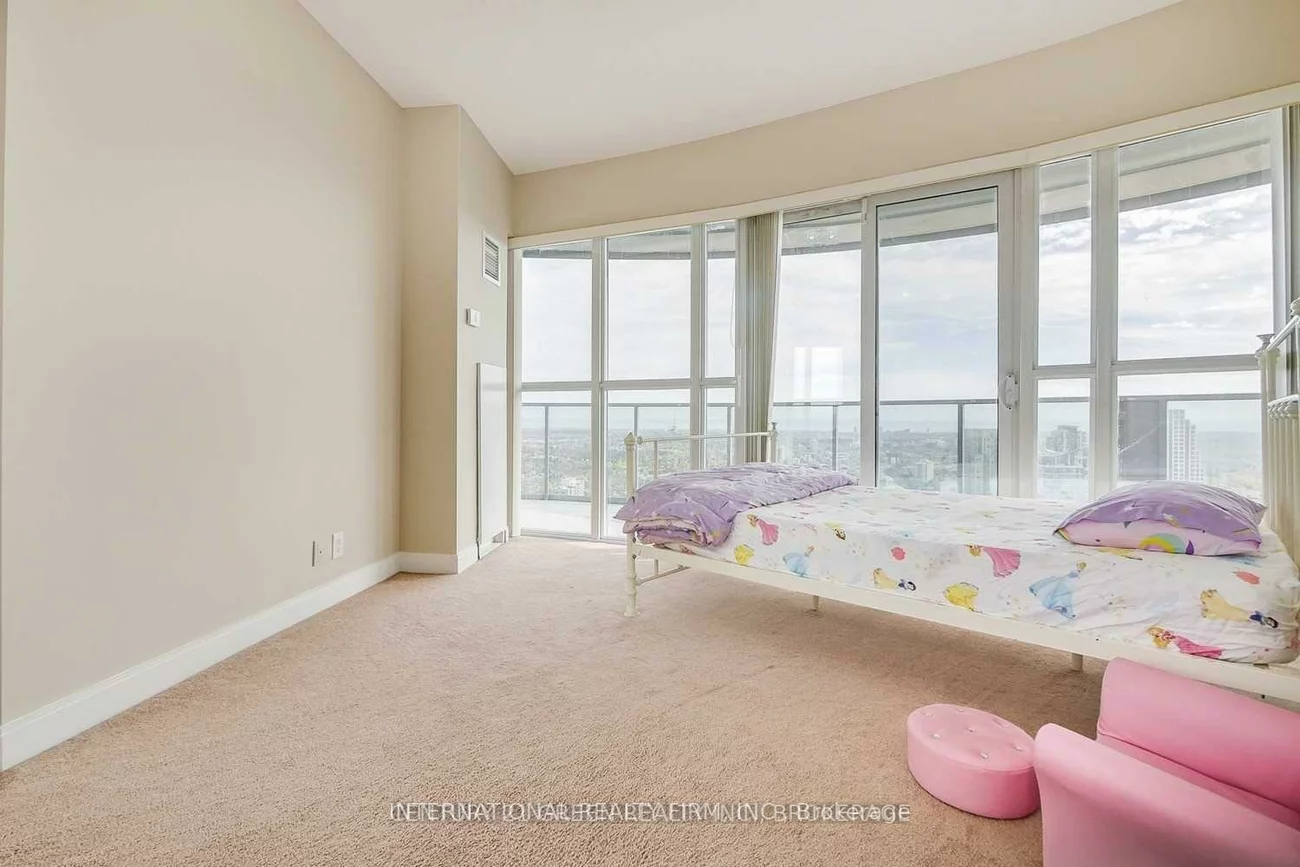 60, Absolute, City Centre, Mississauga