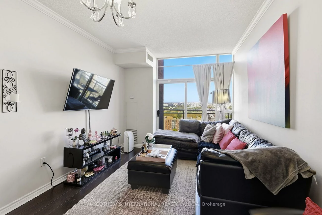 55, Strathaven, Hurontario, Mississauga
