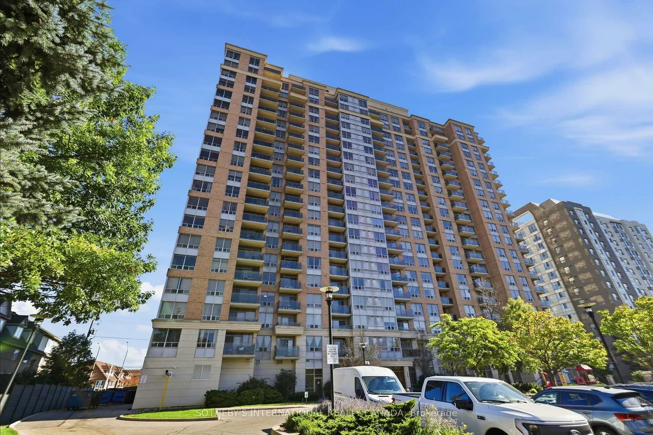 55, Strathaven, Hurontario, Mississauga