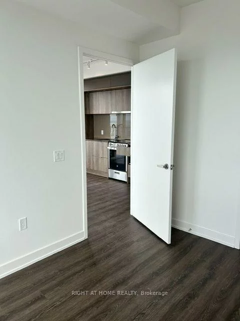 448, Burnhamthorpe Rd, City Centre, Mississauga