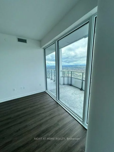 448, Burnhamthorpe Rd, City Centre, Mississauga