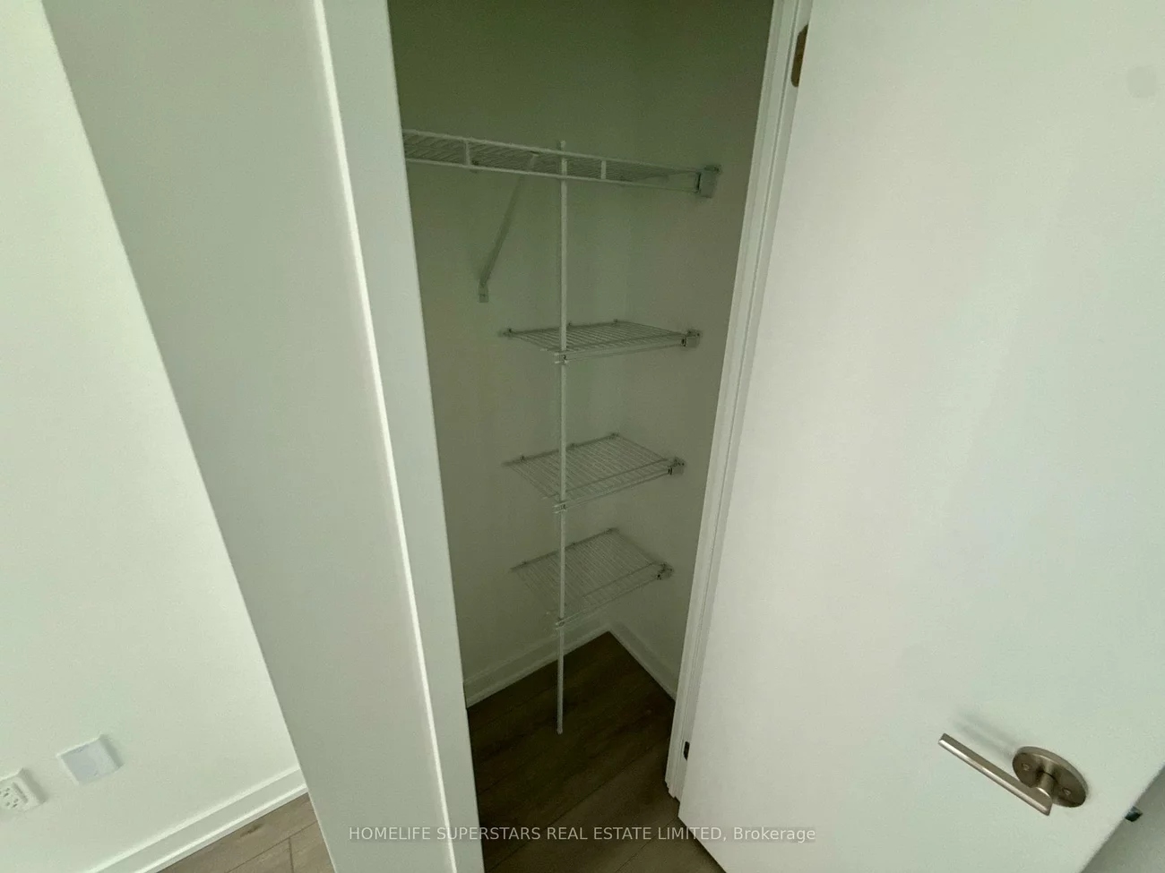 1, Fairview, Mississauga Valleys, Mississauga