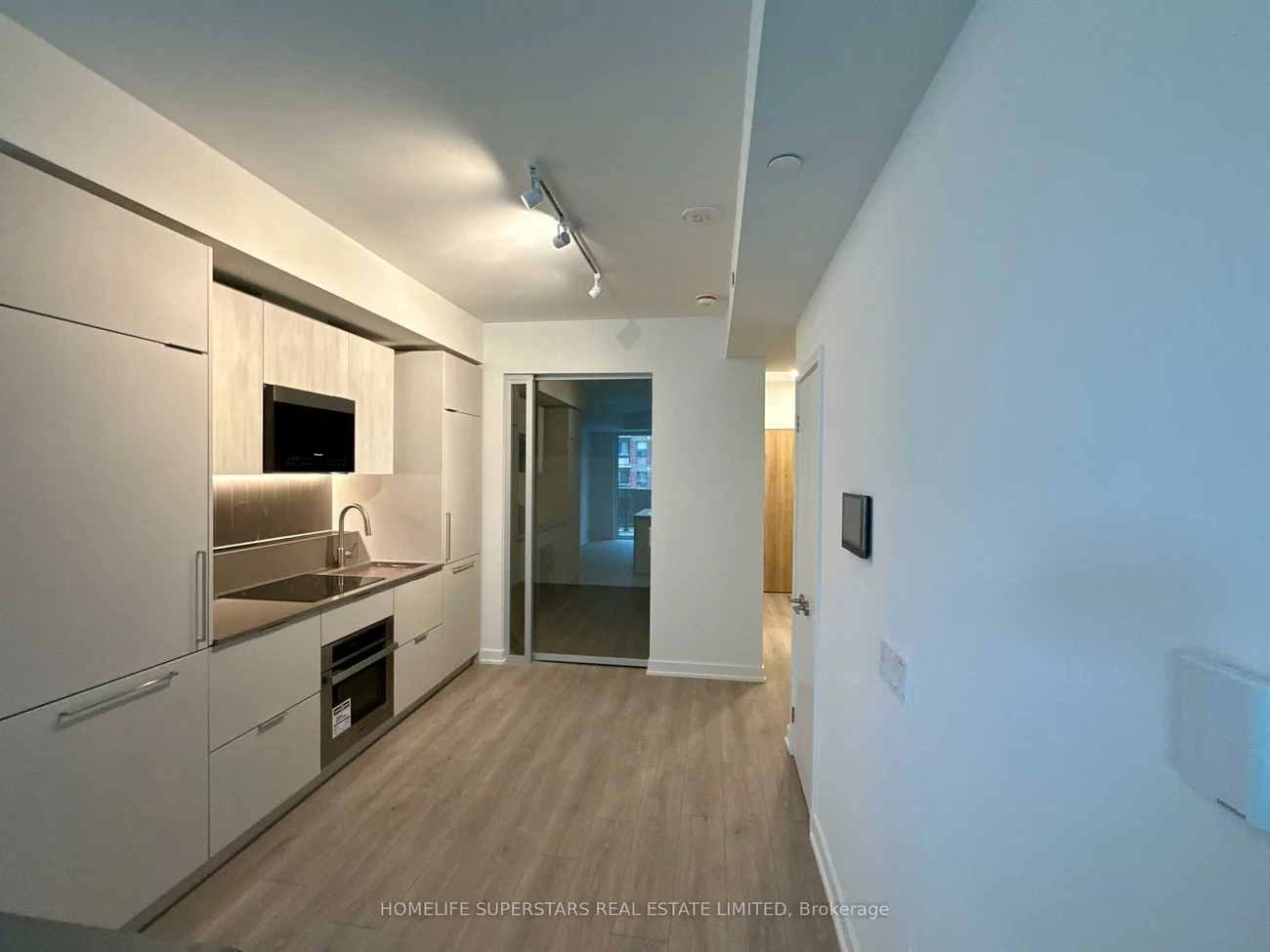 1, Fairview, Mississauga Valleys, Mississauga