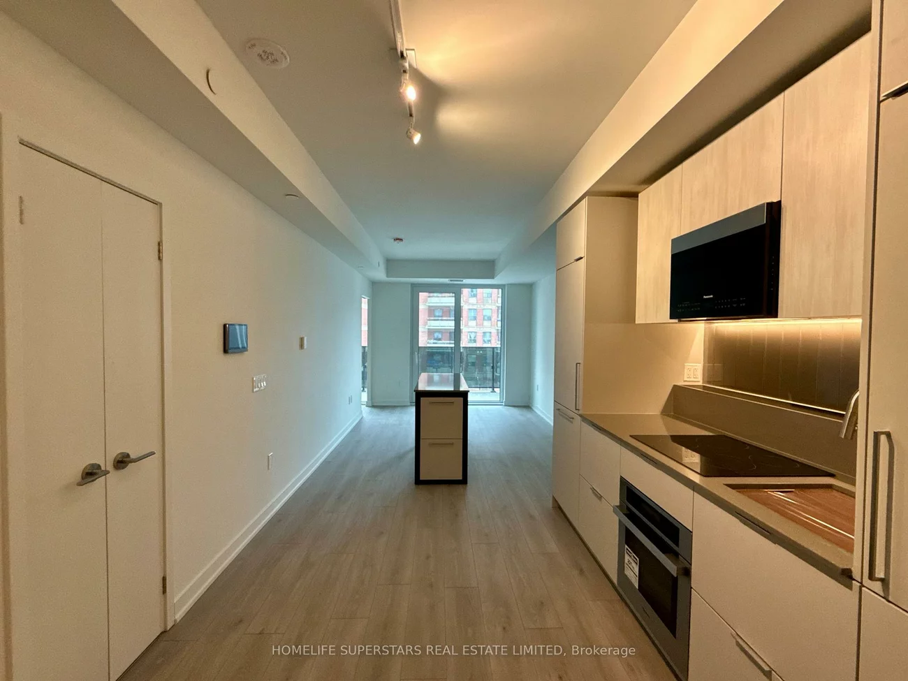 1, Fairview, Mississauga Valleys, Mississauga