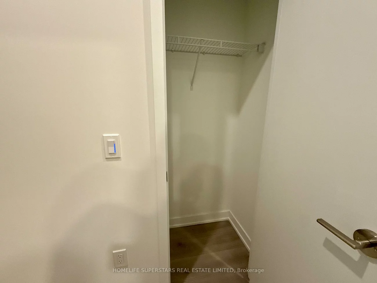 1, Fairview, Mississauga Valleys, Mississauga