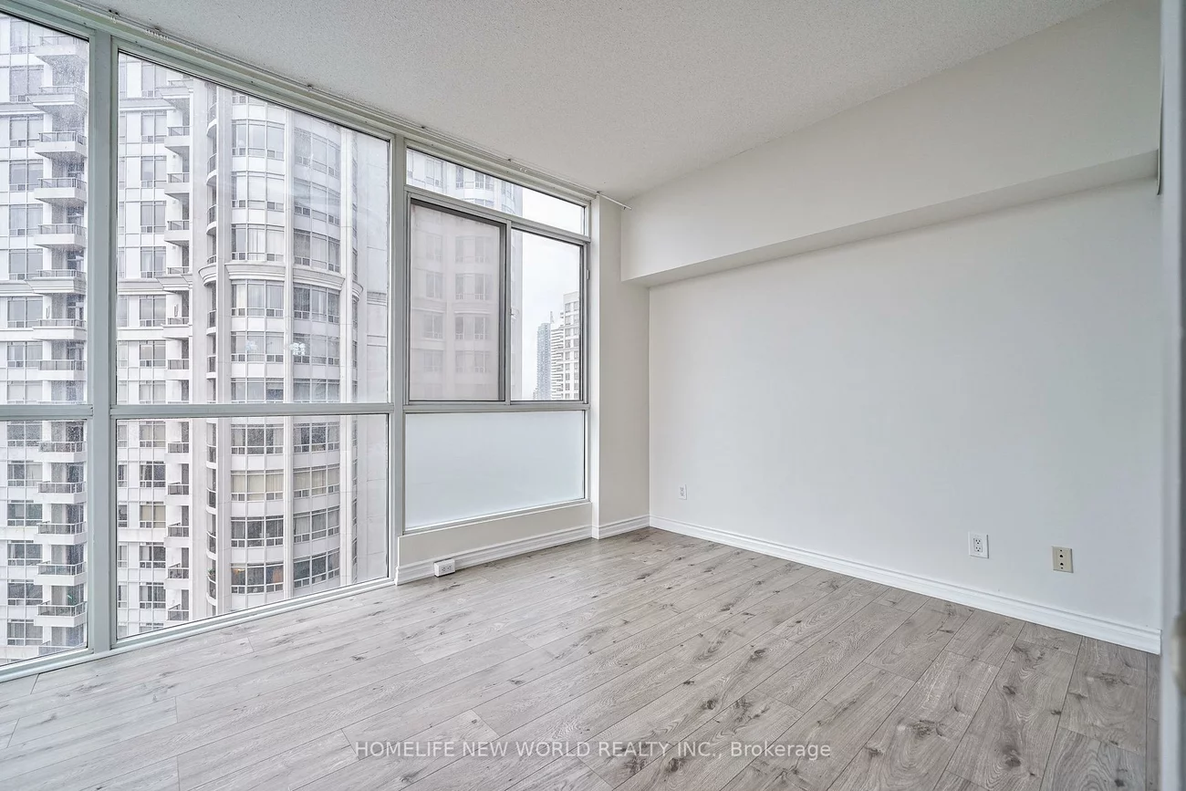 225, Webb, City Centre, Mississauga